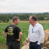 C'est la rentrée pour les Volailles Miéral et pour tous nos clients ! Tout est dit sur cette photo 🐓🇫🇷✌🏼

#mieral #volailledebresse #aopbresse #producteur #agriculture